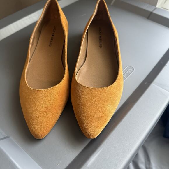 Lucky Brand Suede Burnt Mustard Point Toe Flats Women’s - Picture 1 of 5